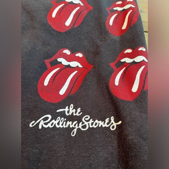 ROLLING STONES black SWEATSHIRT! Size Medium; H&M; NWT - Picture 5 of 5